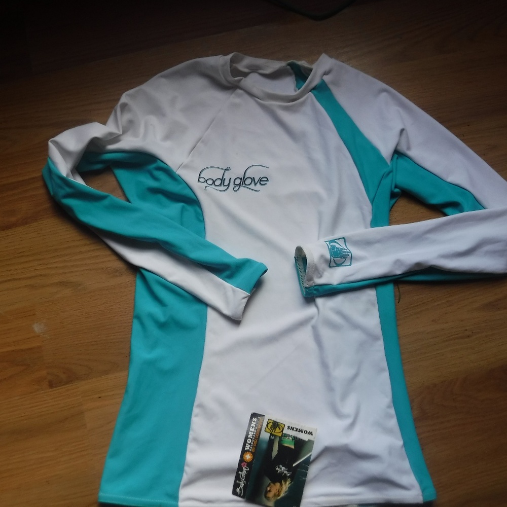 Body Glove shirt